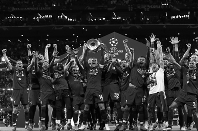 世体：坎塞洛转会推迟因新月要税务居住证明，需他们CEO签字