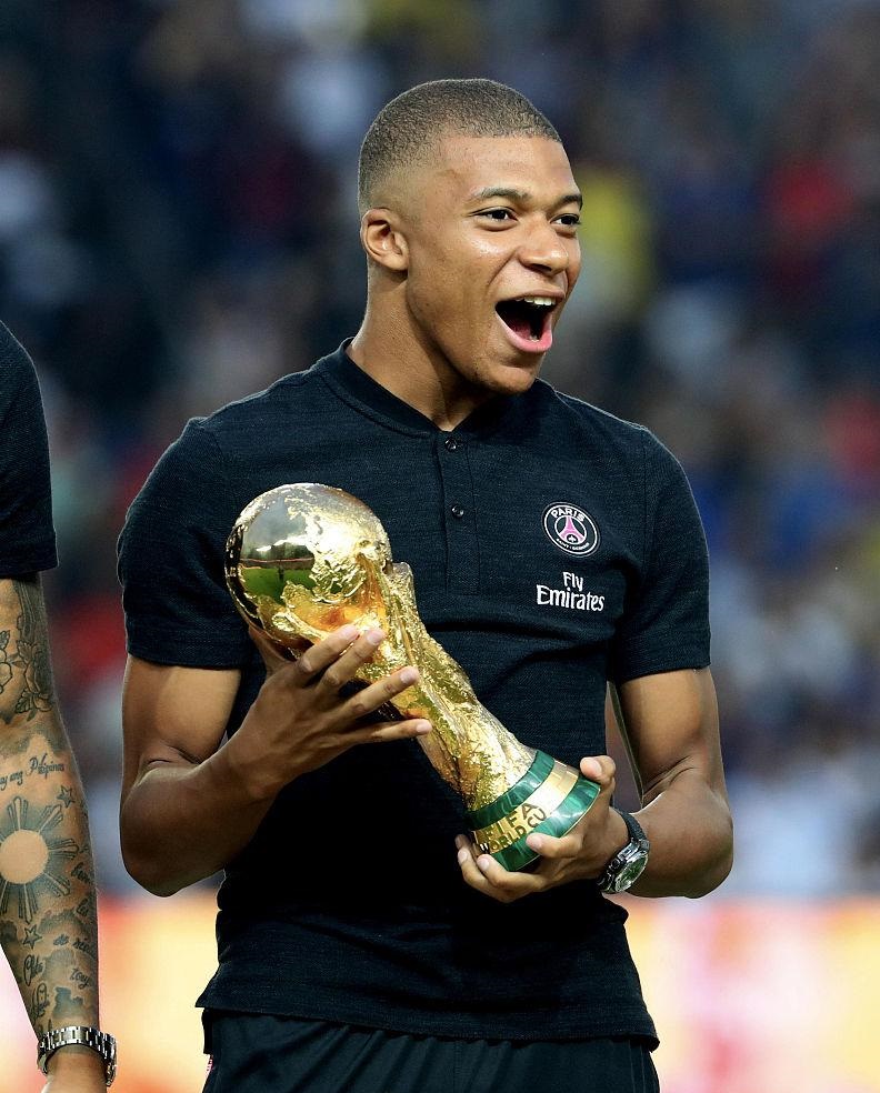 《高能英雄》暖冬进圈 Apple 授权专营店主题活动正在火热进行中！