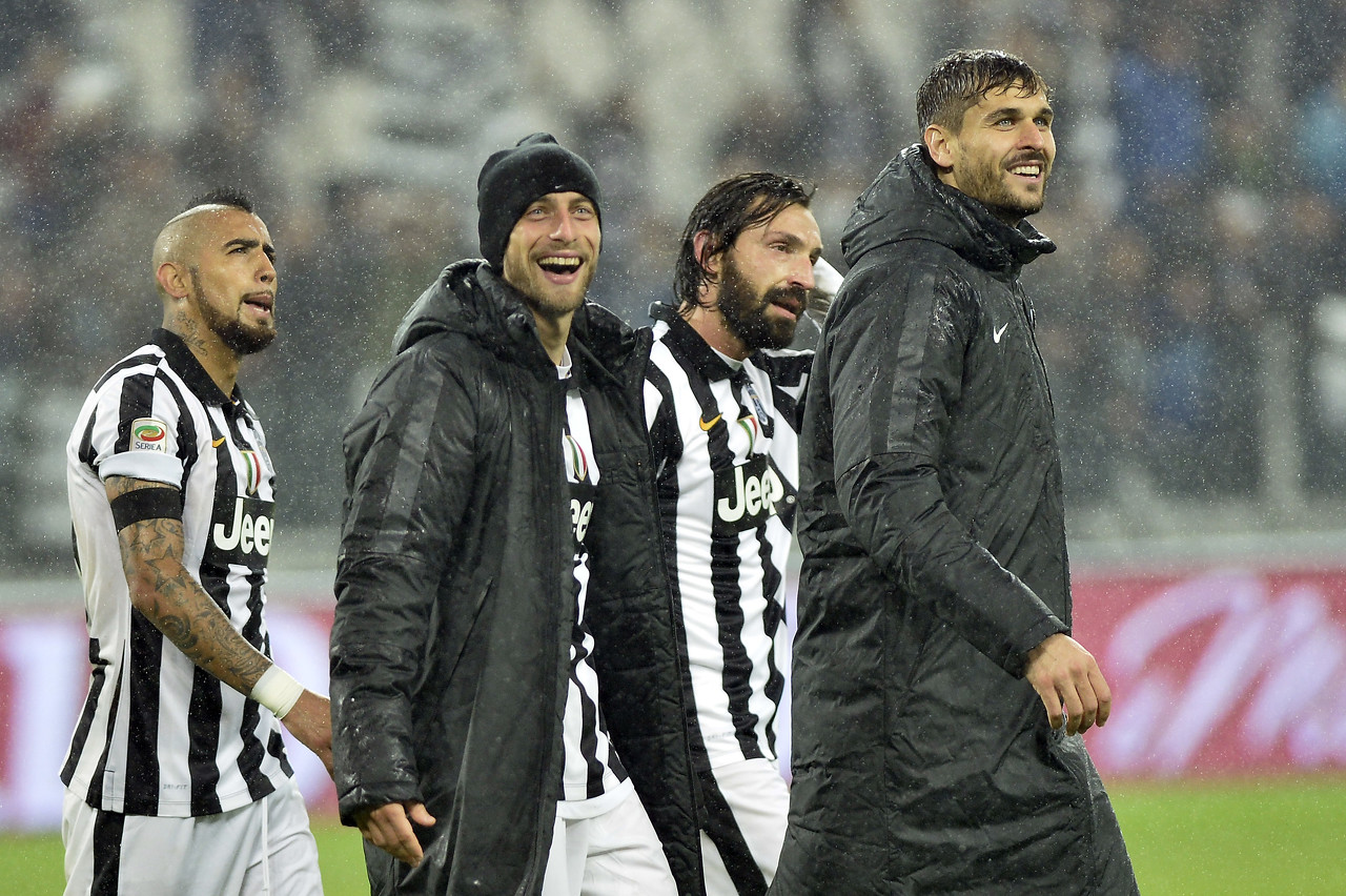 《热血传奇怀旧版》珍品降临，装备属性之谜等待勇士揭秘