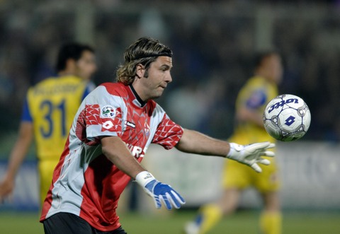 英超前瞻｜伯恩利0-3曼联：阿莫林下课，红魔追赶红军