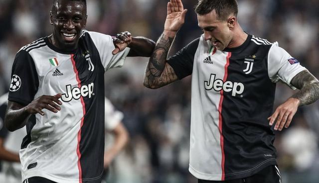 NBA重罚杰伦·布朗35万美元，怒批裁判判罚引发广泛争议