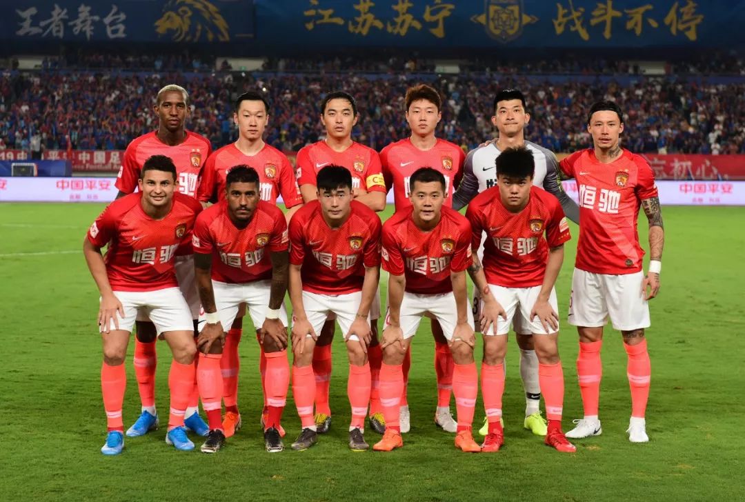 NBA：湖人詹姆斯全场砍下35分