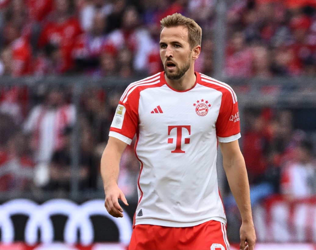 奥格斯堡vs柏林联合：格雷戈里奇、亚基奇首发，